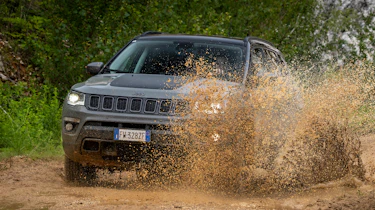 Jeep Compass Trailhawk - off-road action