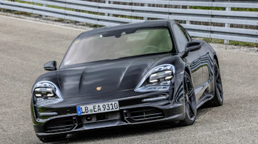 Porsche Taycan - front static