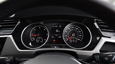 Used Volkswagen Touran - dials
