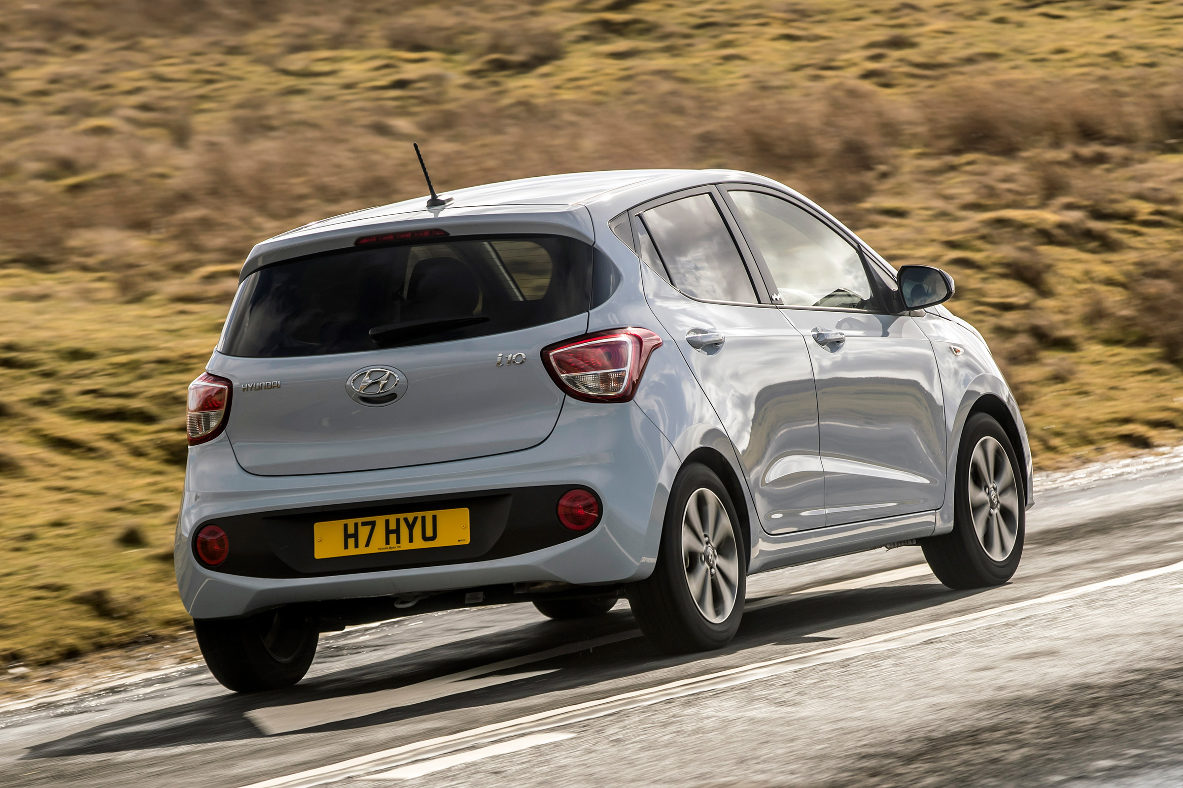 Hyundai i10 Play - rear action