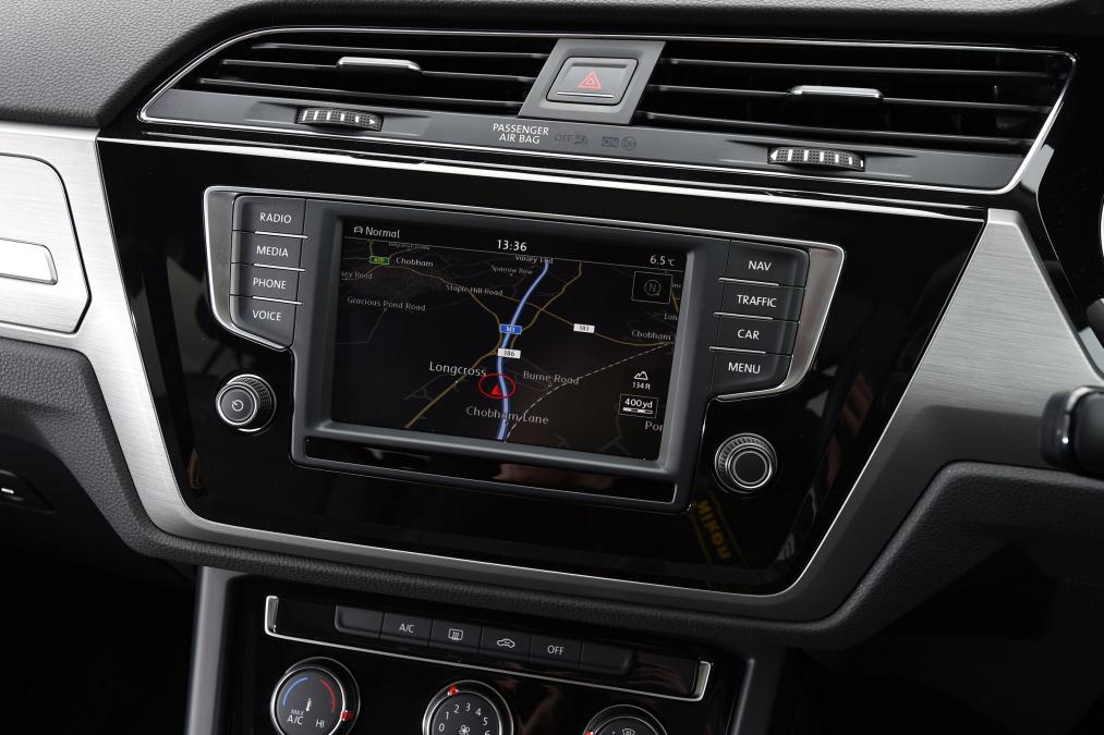 Used Volkswagen Touran - sat-nav