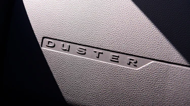 Dacia Duser 4x4 - Duster trim