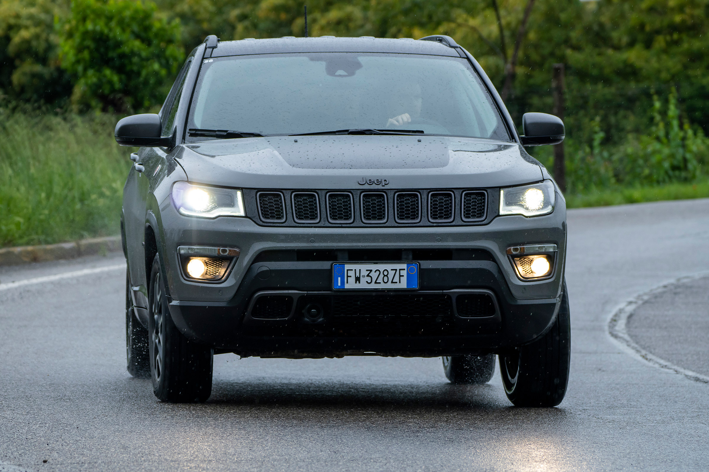 Jeep Compass Trailhawk - front cornering