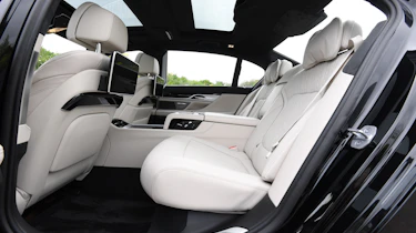 BMW 745Le xDrive - rear seats