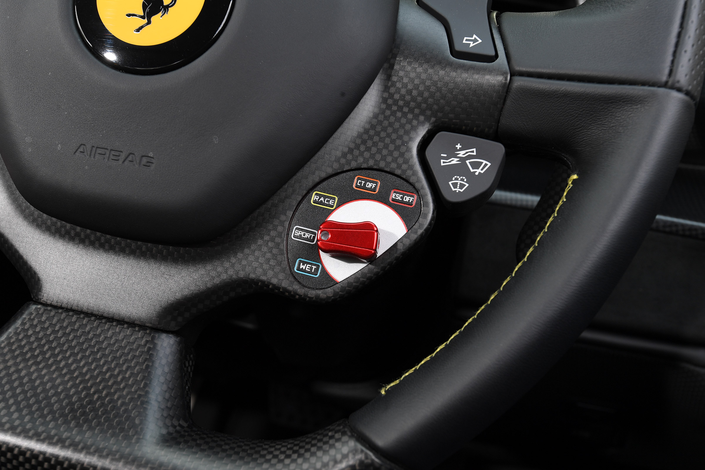 Ferrari 488 Pista - drive mode