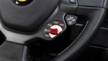 Ferrari 488 Pista - drive mode