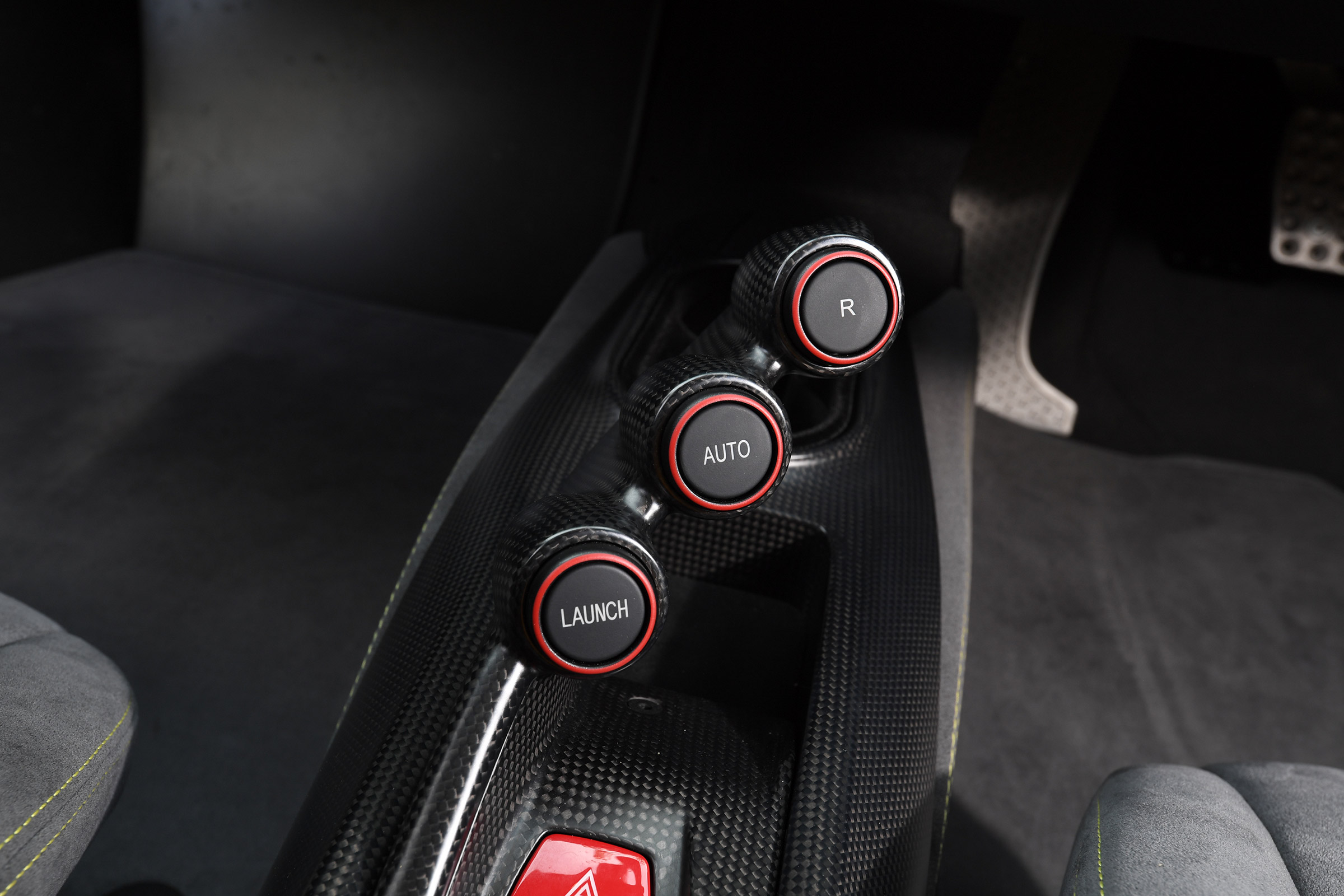 Ferrari 488 Pista - buttons