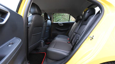 MG3 - rear seats