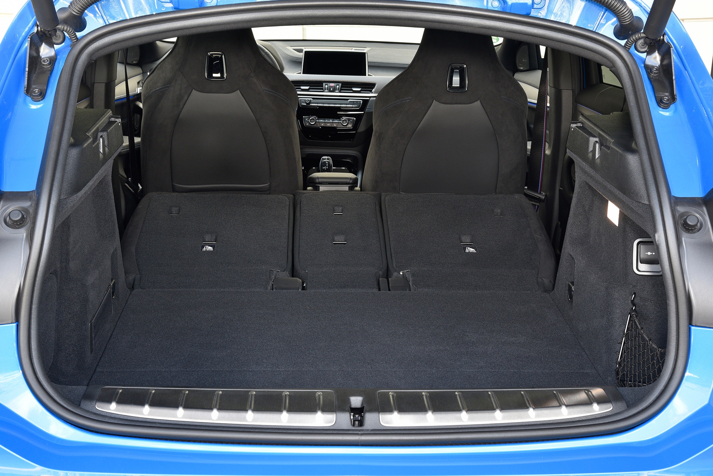 BMW X2 M35i - boot seats down
