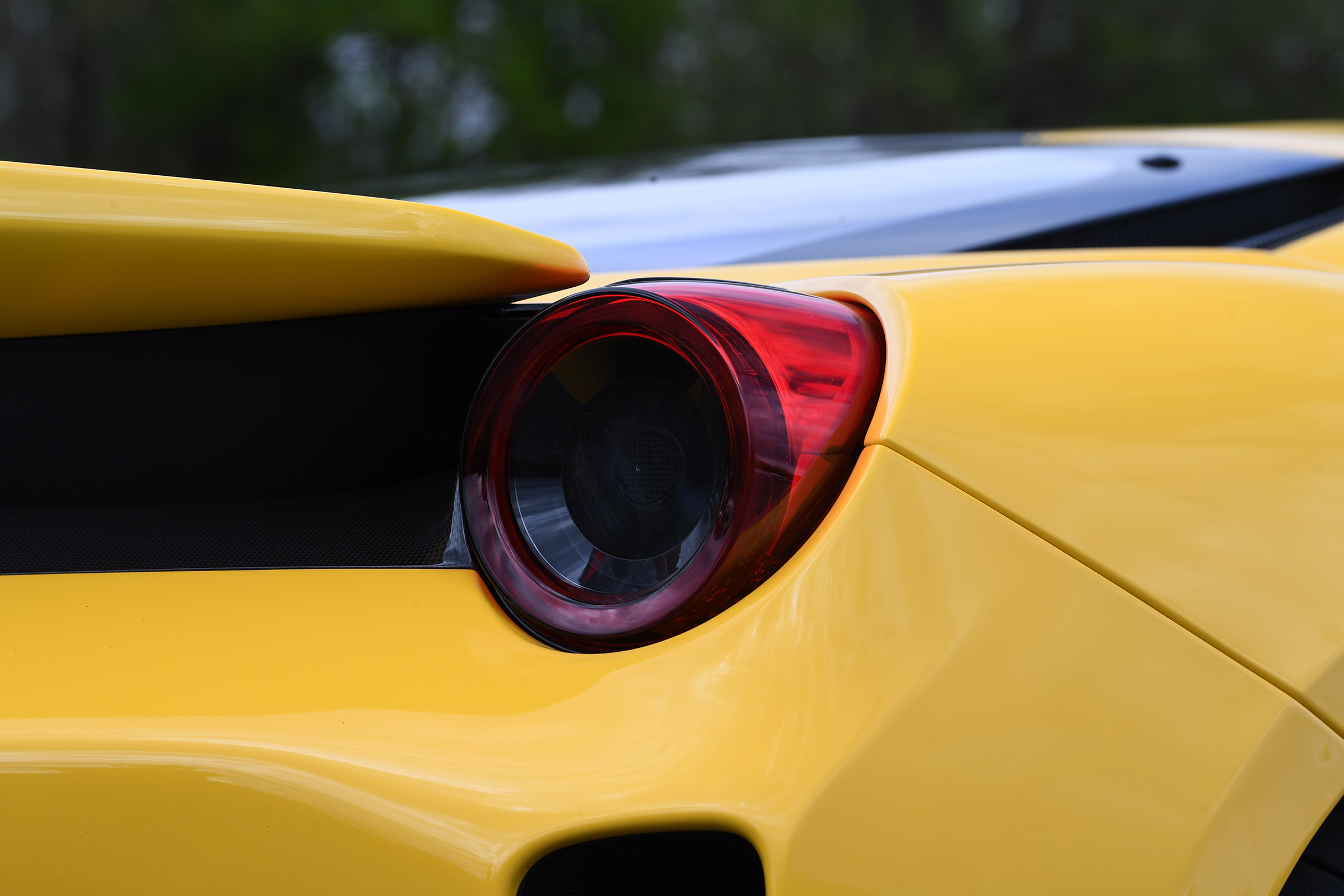 Ferrari 488 Pista - rear light