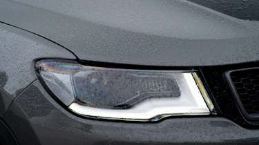 Jeep Compass Trailhawk - front light