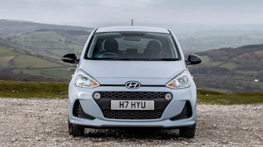 Hyundai i10 Play - full front