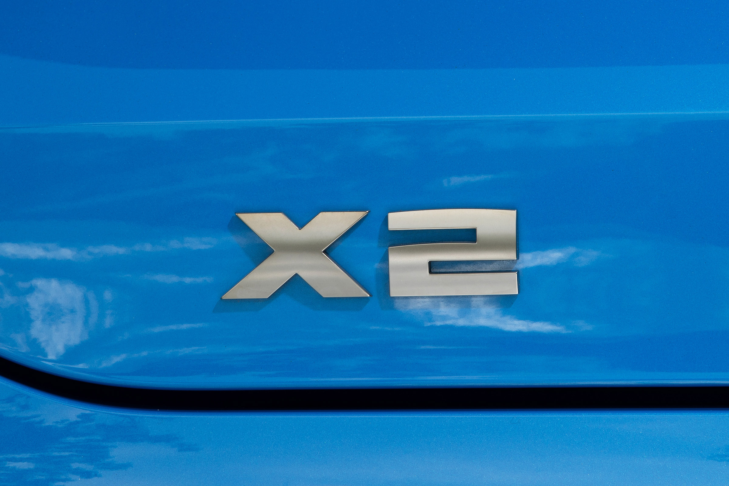 BMW X2 M35i - X2 badge