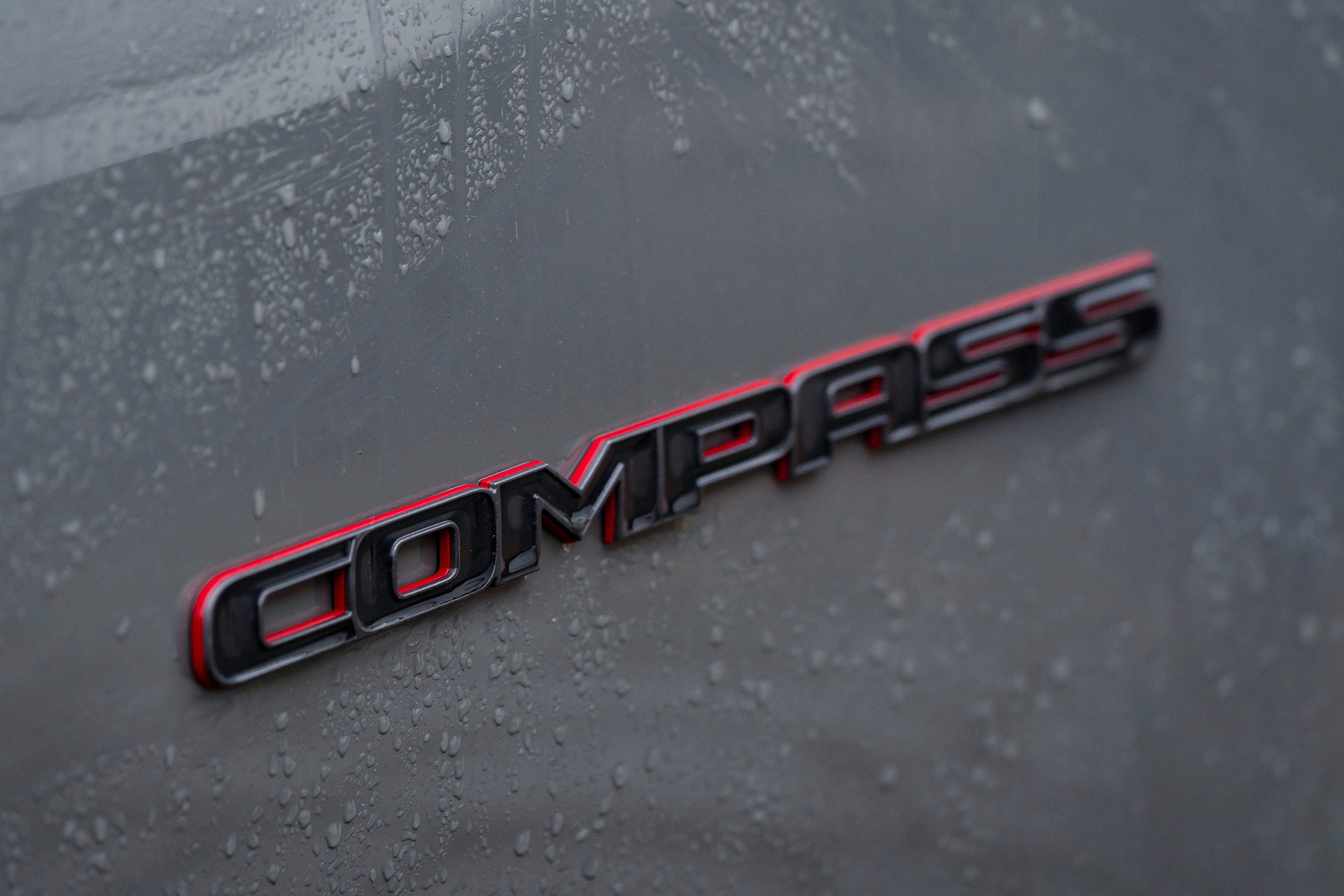 Jeep Compass Trailhawk - Compass badge