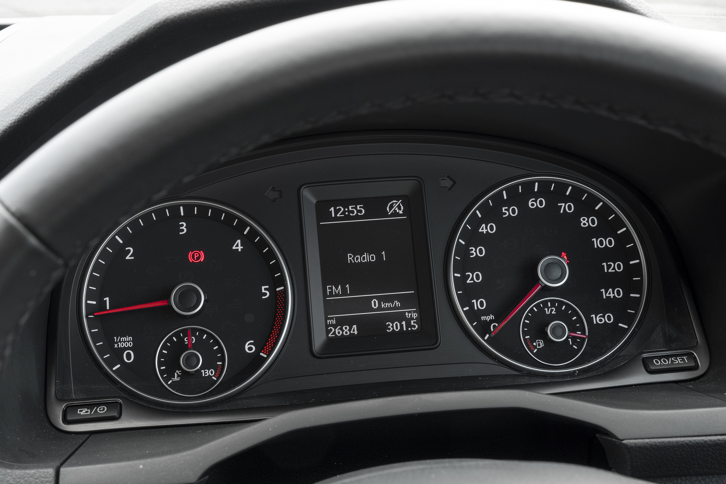 Caddy dials