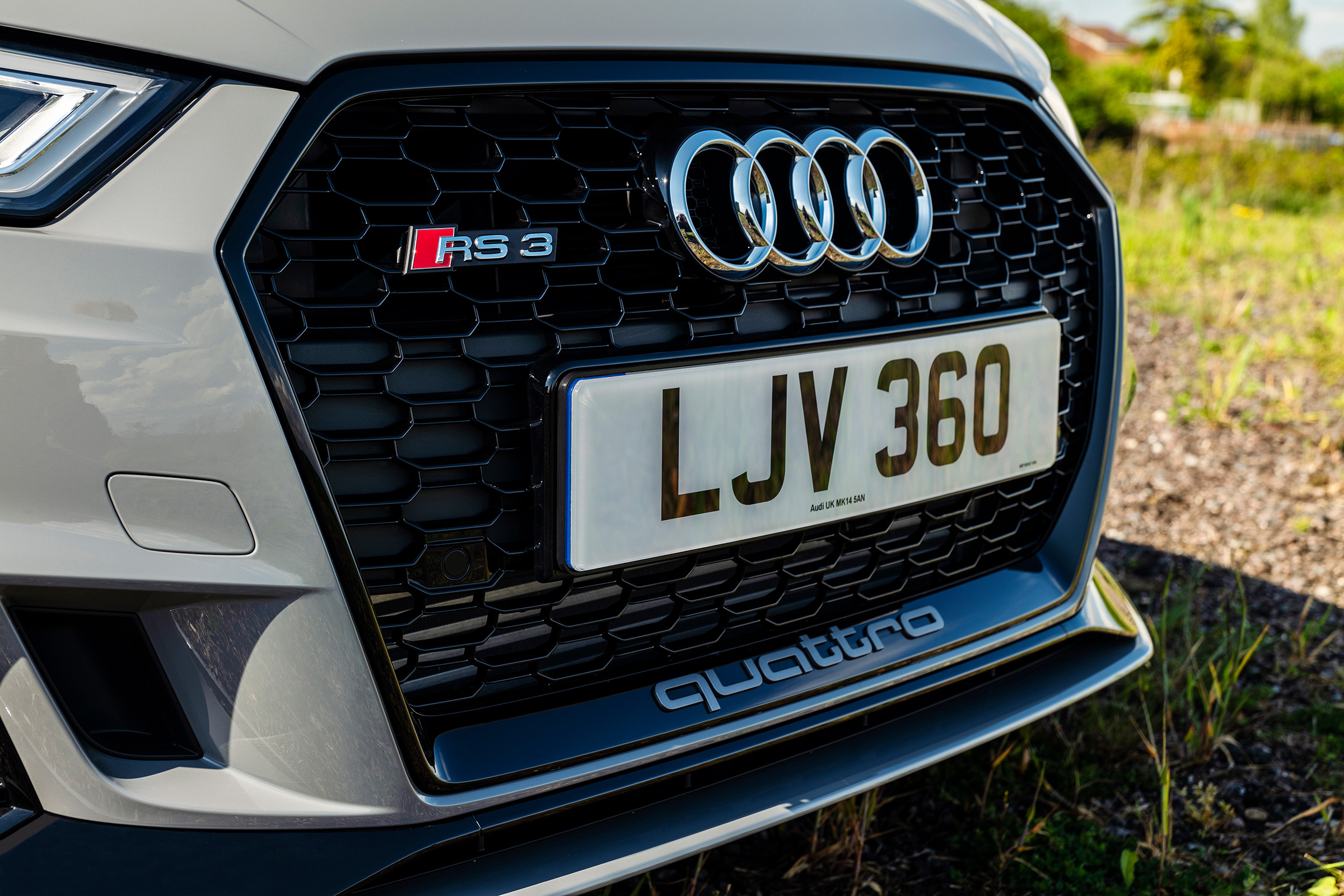 Audi RS3 - grille