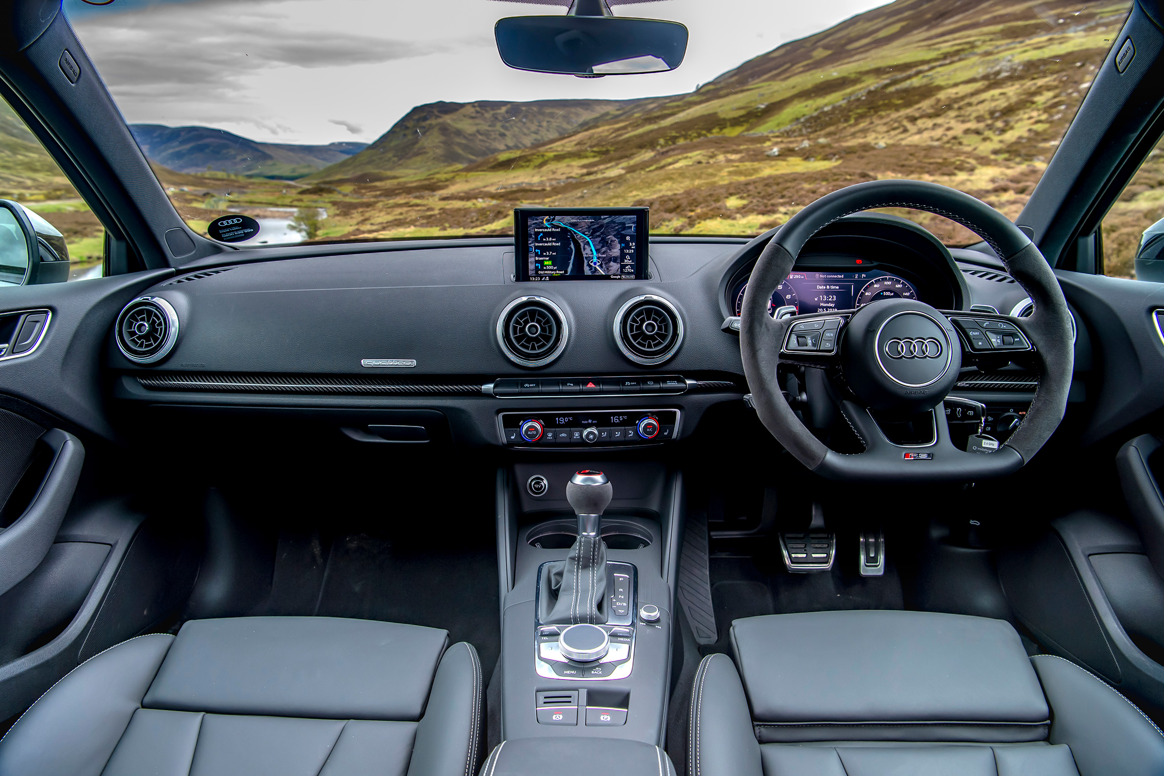 Audi RS3 - Interior