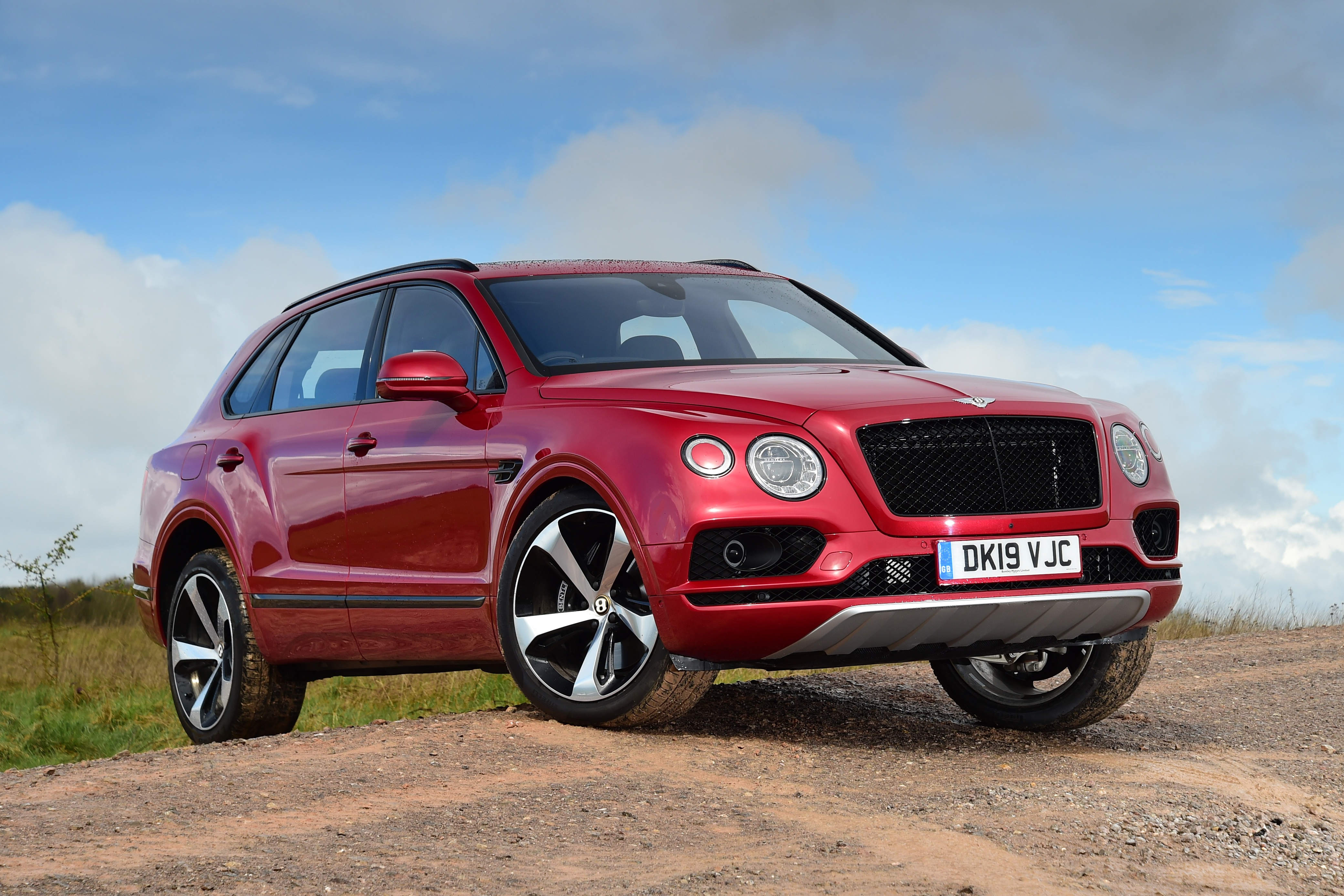 Bentayga front static