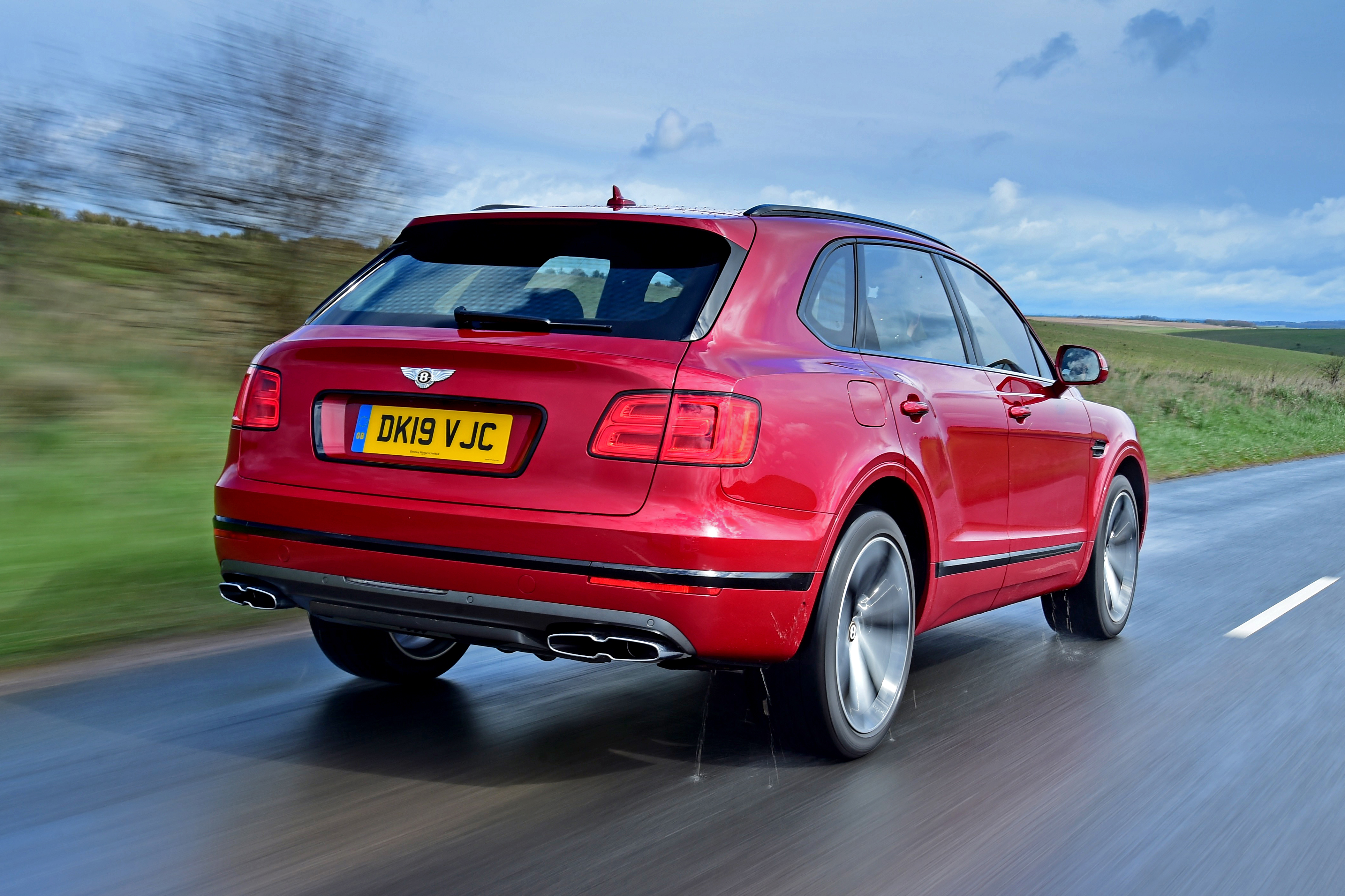 Bentayga rear tracking
