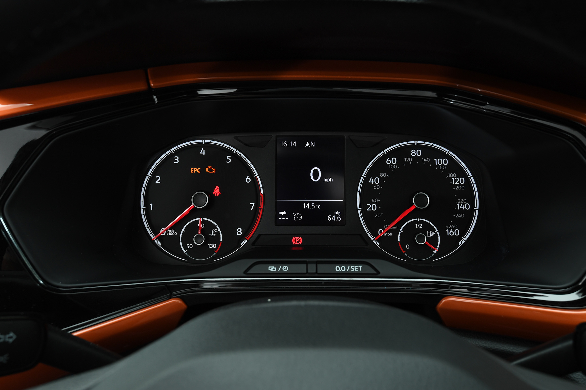 T-Cross - dials
