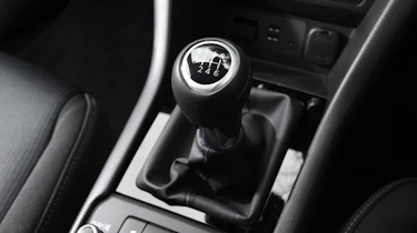 CX-3 - gear lever