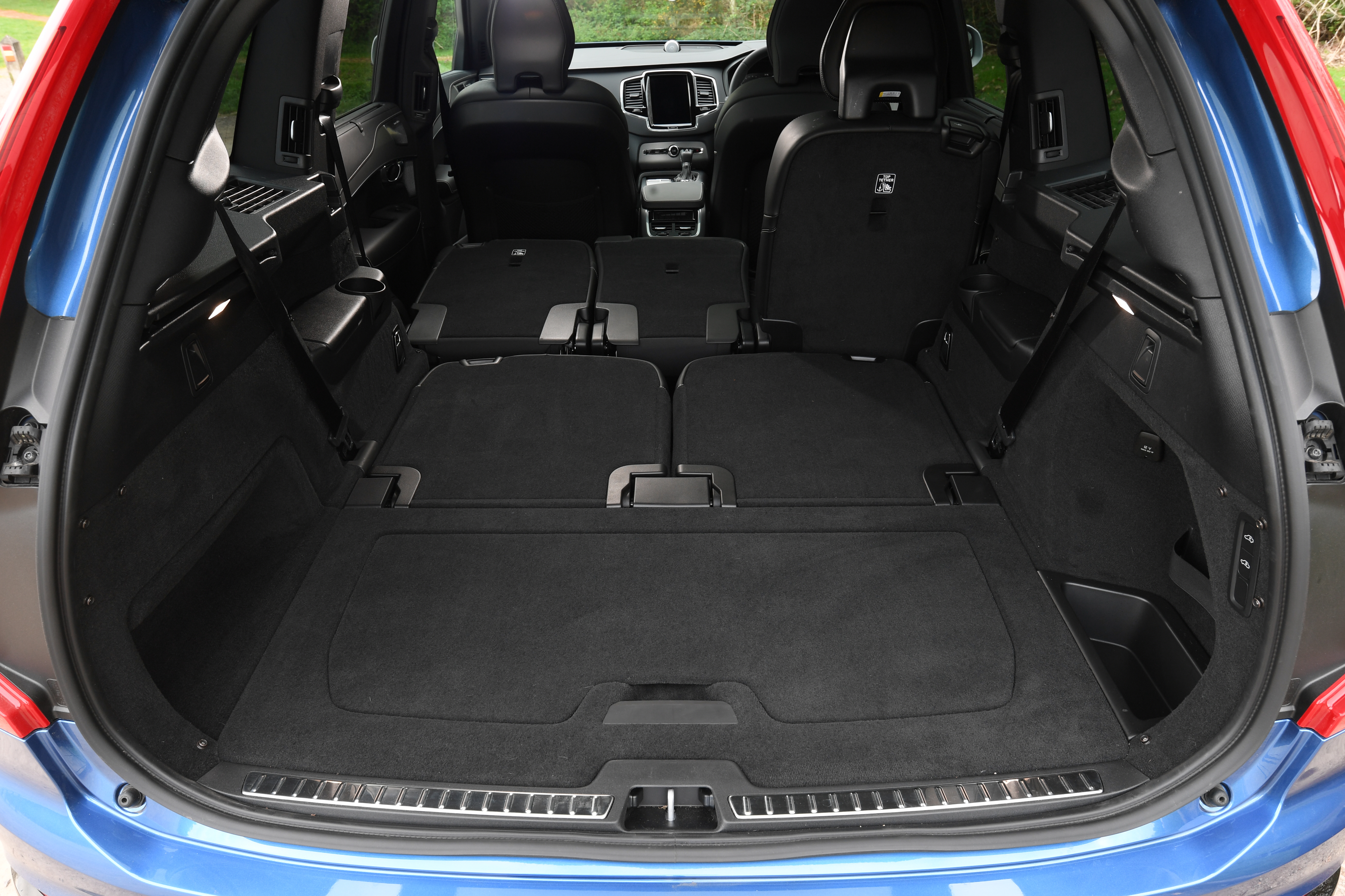 XC90 boot