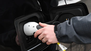 BMW i3 charging
