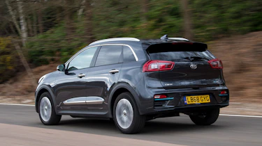 Kia e-Niro rear tracking