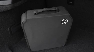 BMW i3 charging cbales