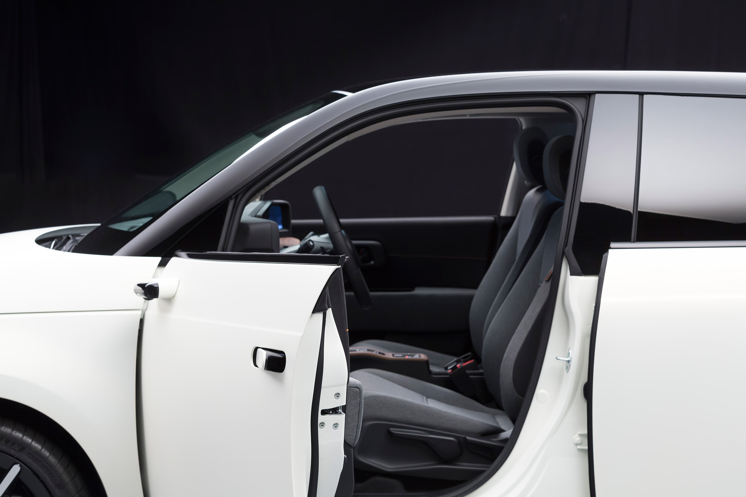 Honda e prototype camera mirror door