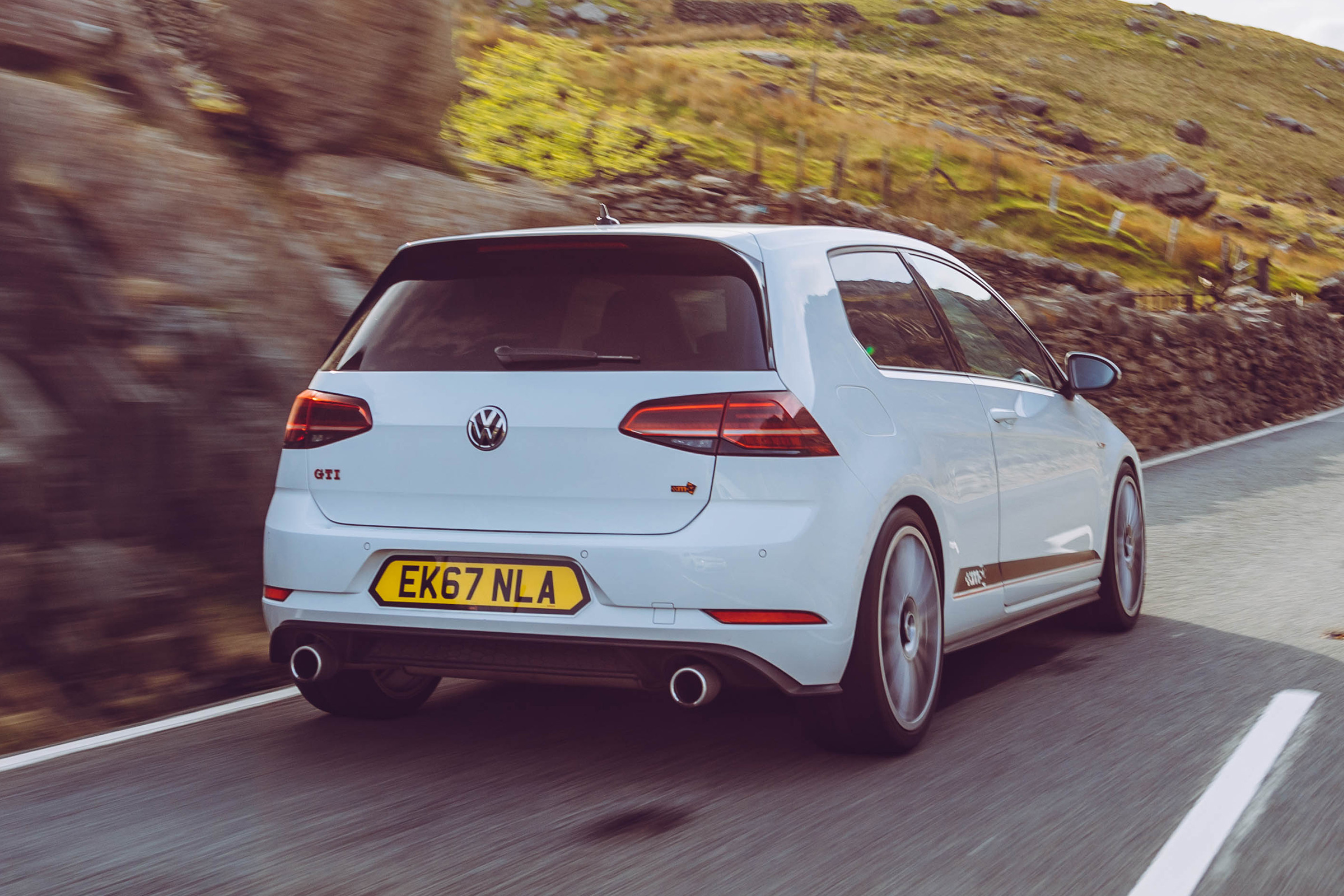 VW Golf GTI &amp; R Mountune rear tracking 
