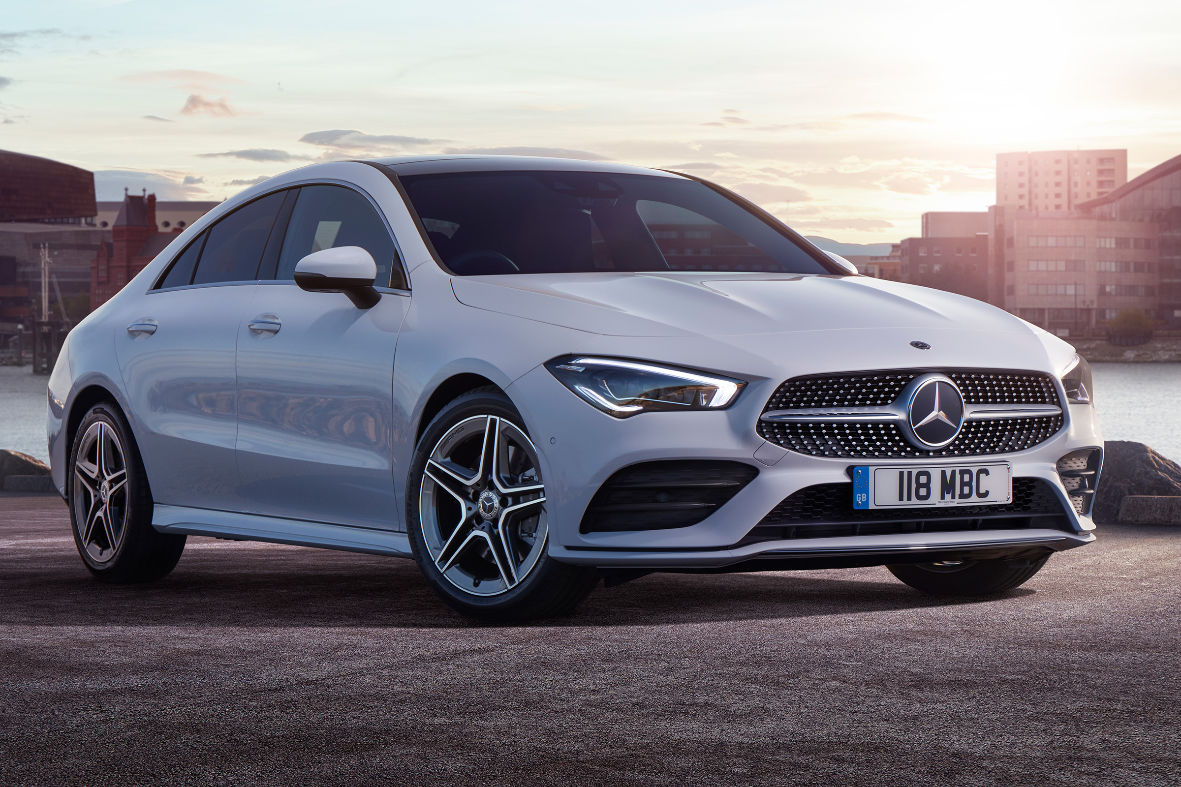 Mercedes CLA 250 AMG Line - front static