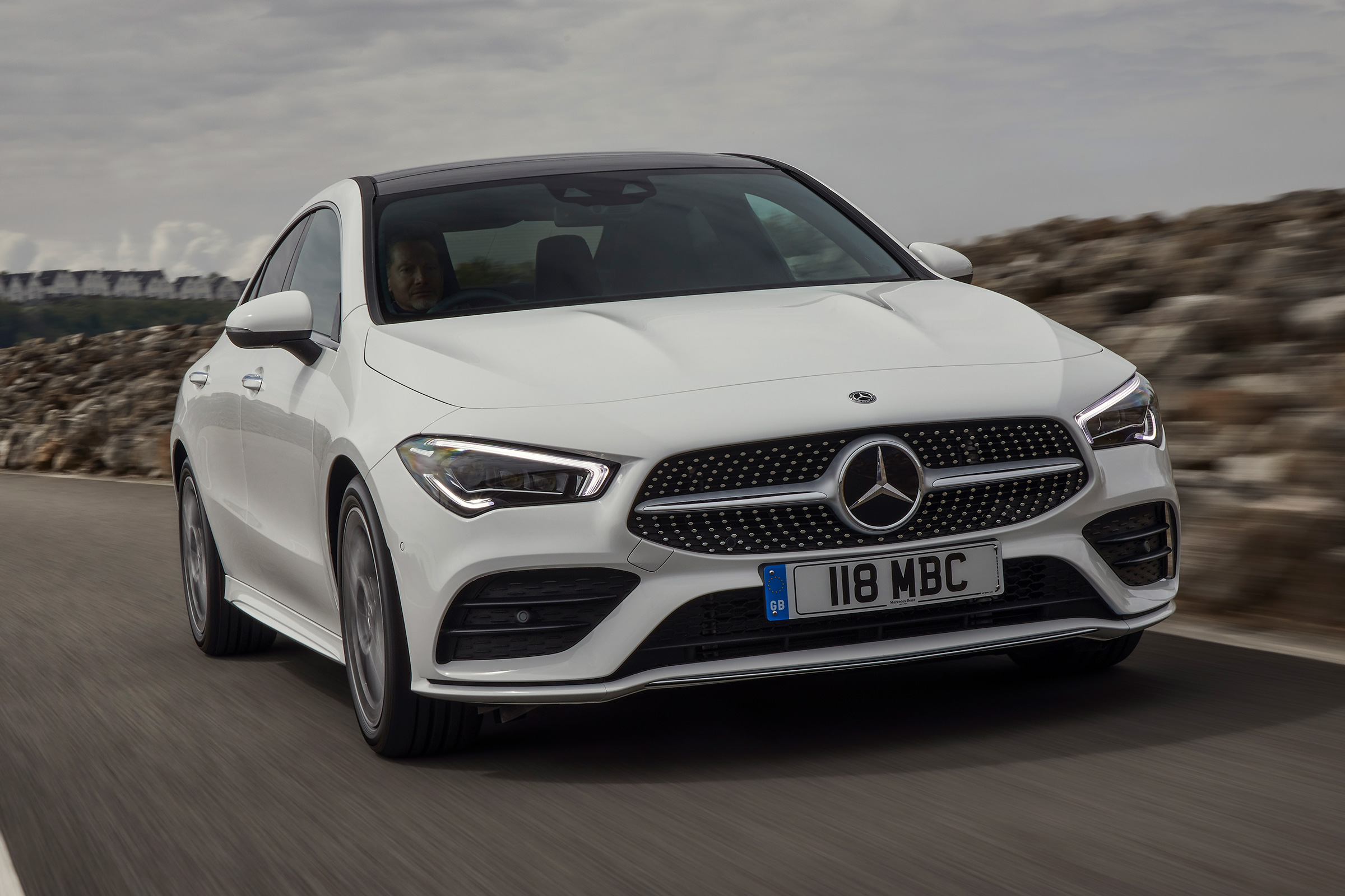 Mercedes CLA 250 AMG Line - front tracking