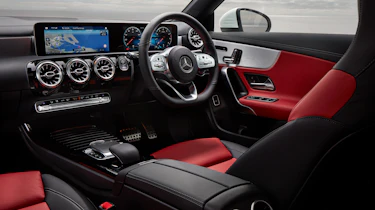 Mercedes CLA 250 AMG Line - interior