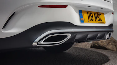 Mercedes CLA 250 AMG Line - exhaust