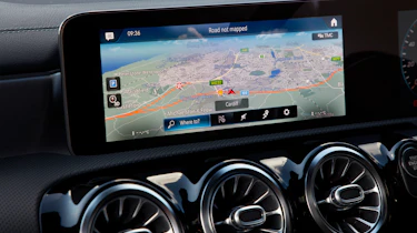 Mercedes CLA 250 AMG Line - navigation
