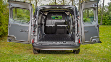 Nissan NV250 L2 rear doors
