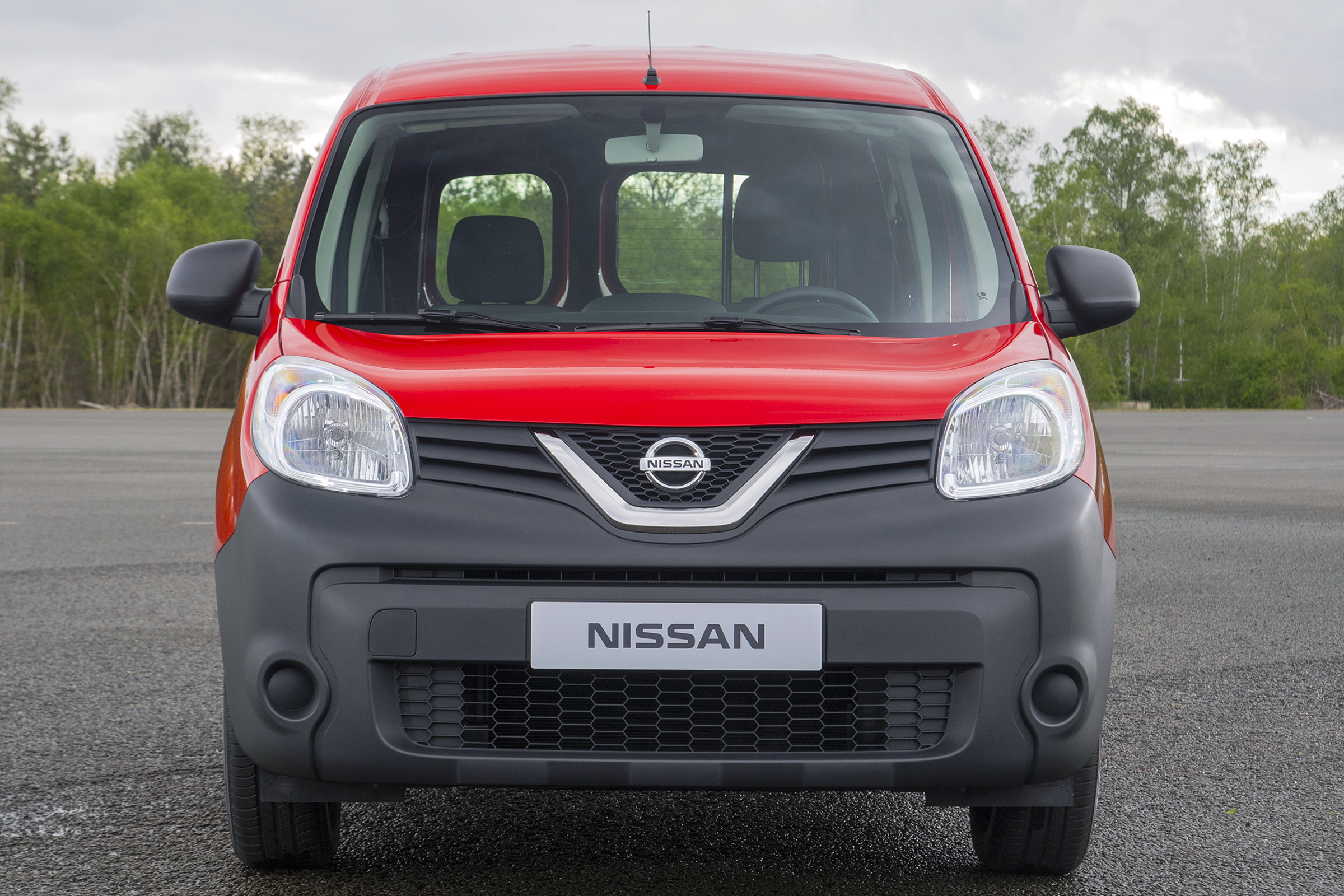 Nissan NV250 front