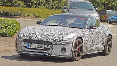 Jaguar F-Type facelift spy shot front quarter