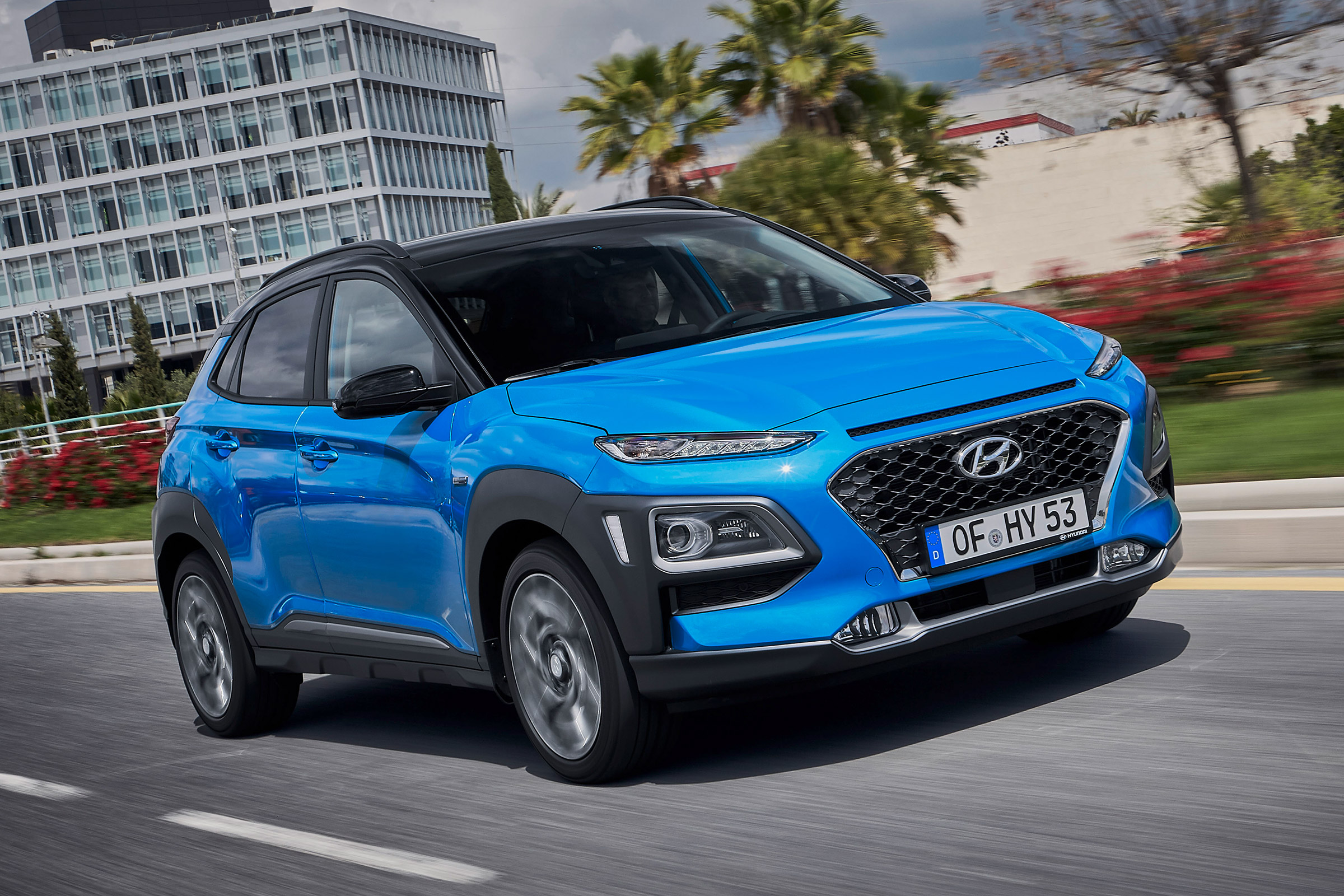 Hyundai Kona hybrid - front