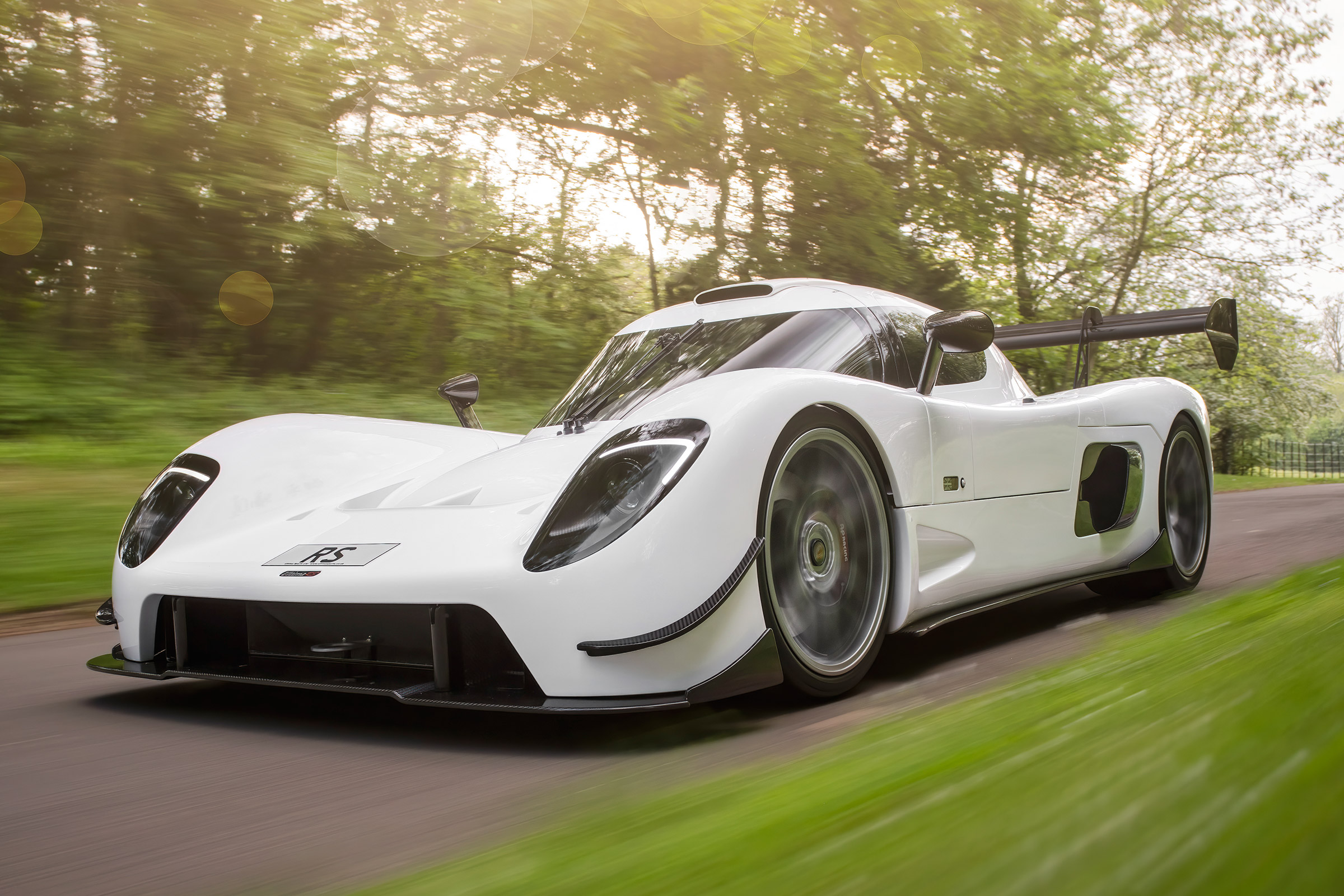 Ultima RS - front