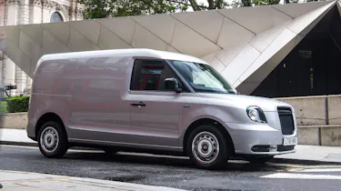 LEVC LCV - front