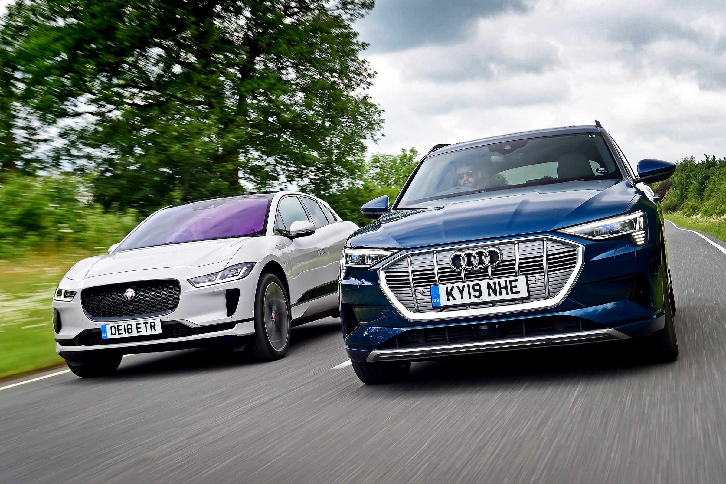 Audi e-tron vs Jaguar I-Pace - header
