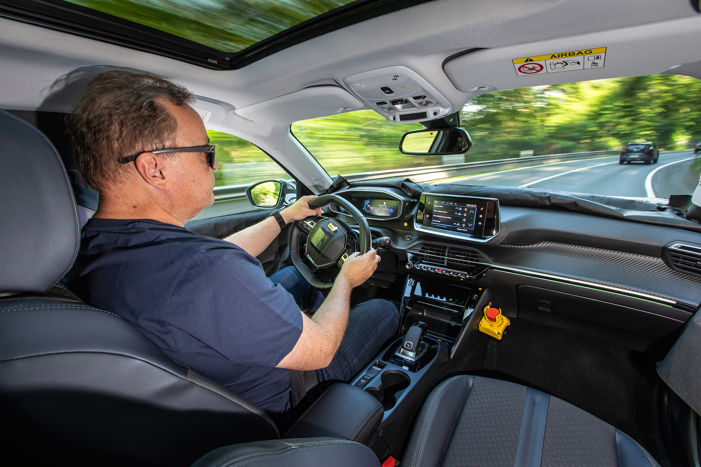 Peugeot 2008 prototype - Steve Fowler