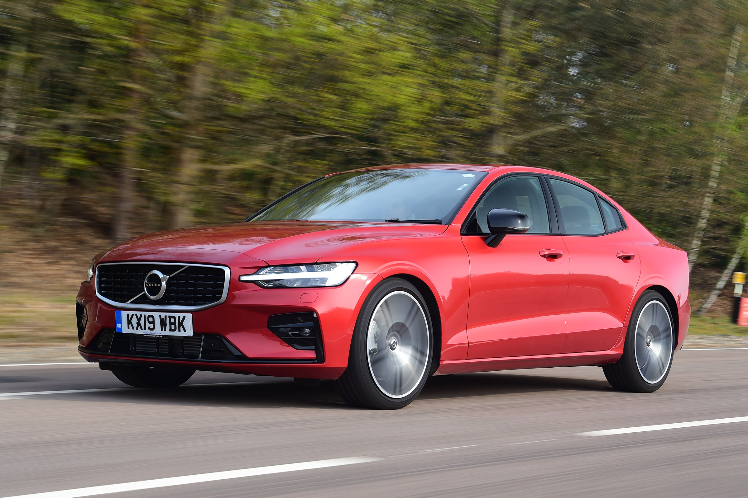 Volvo S60 - front action