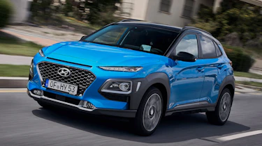 Hyundai Kona hybrid - front tracking