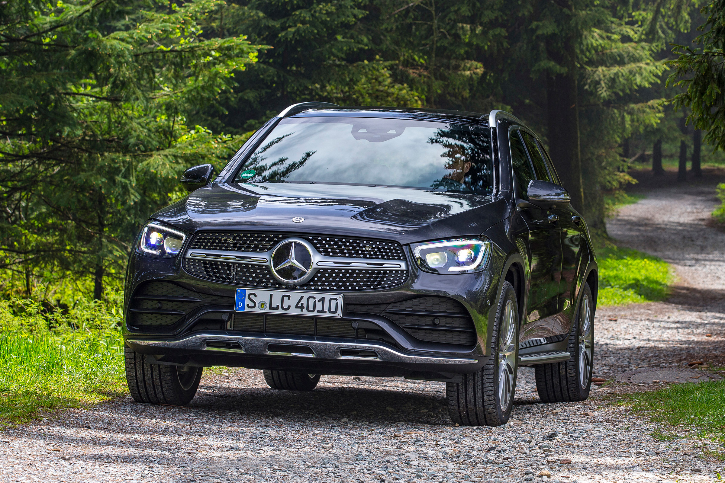 Mercedes GLC - front action
