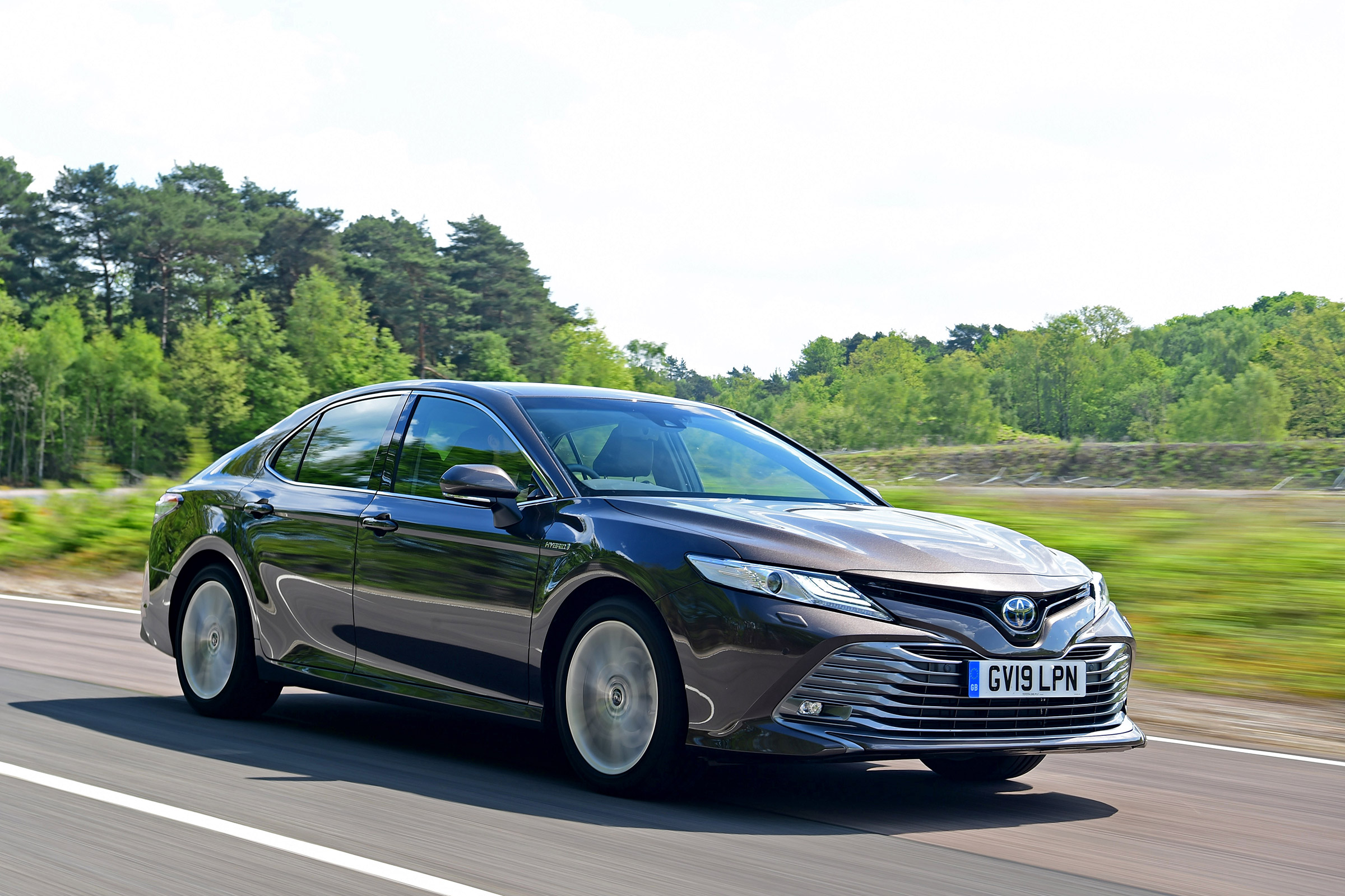 Toyota Camry - front action