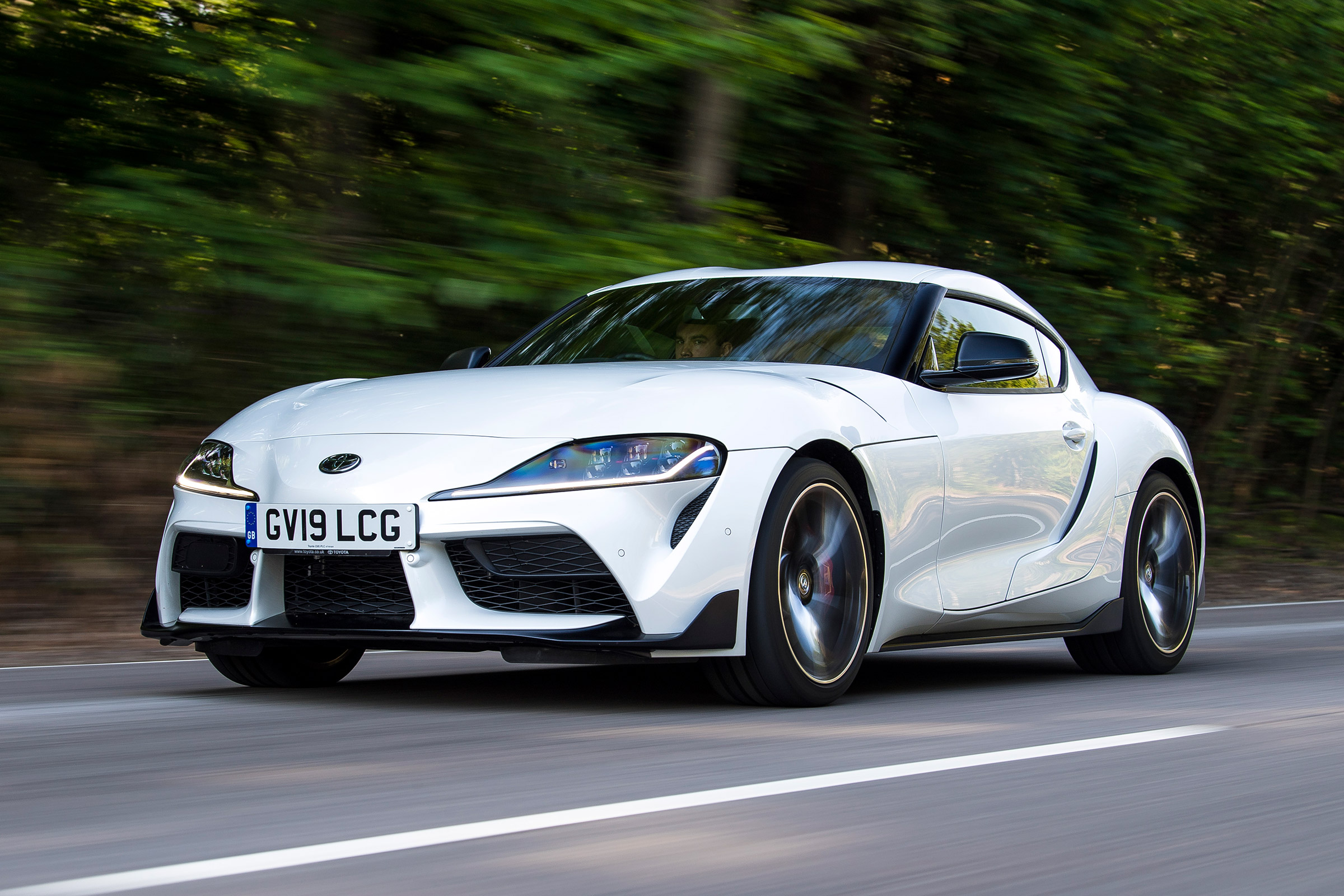 09 Toyota Supra - front