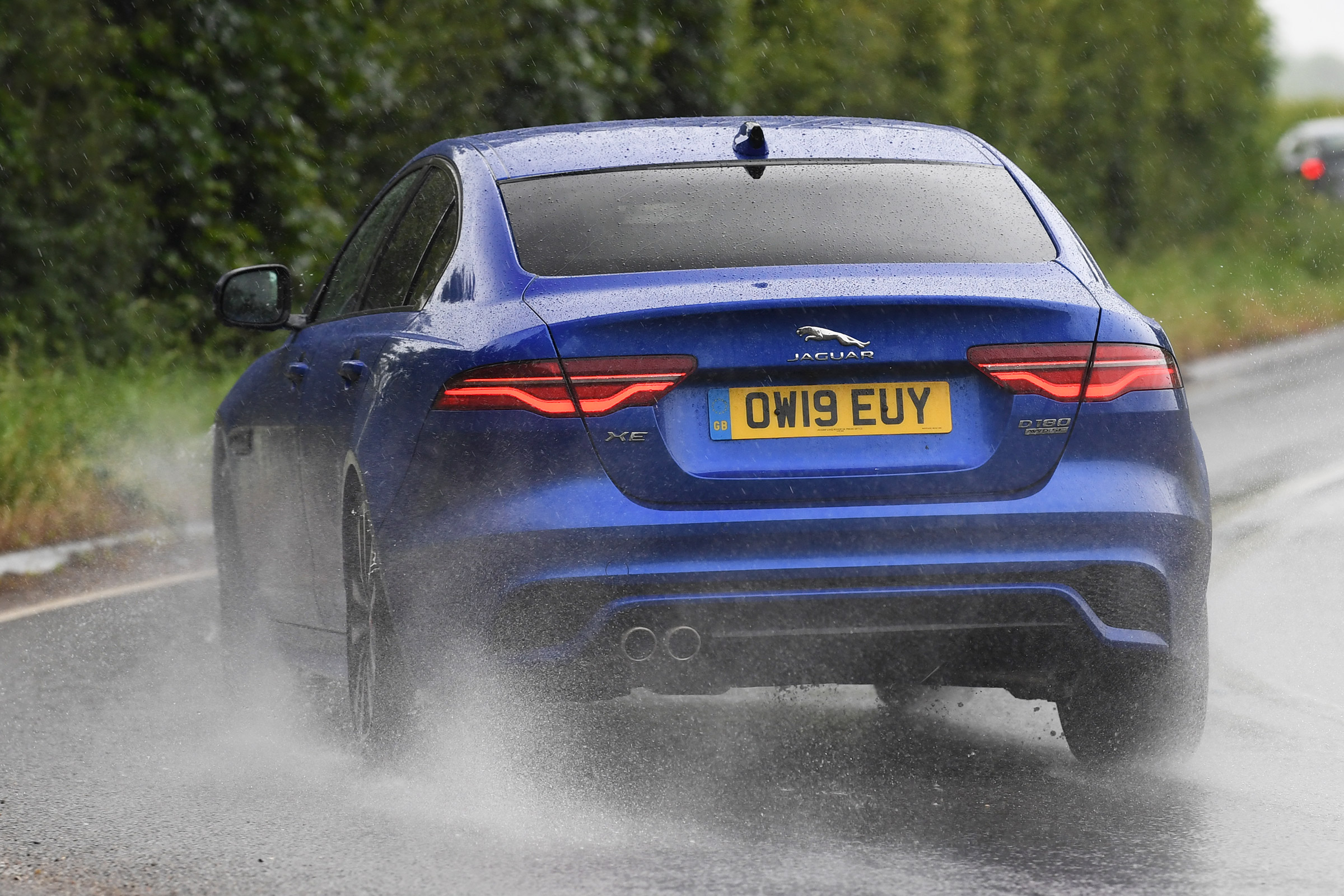 Jaguar XE - rear cornering
